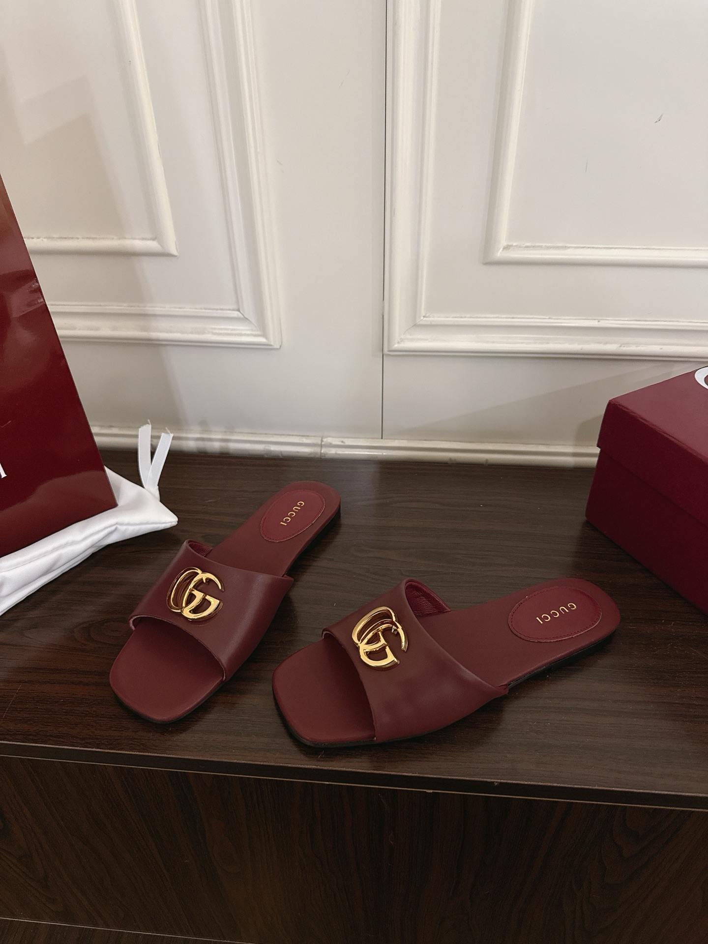 Gucci 320