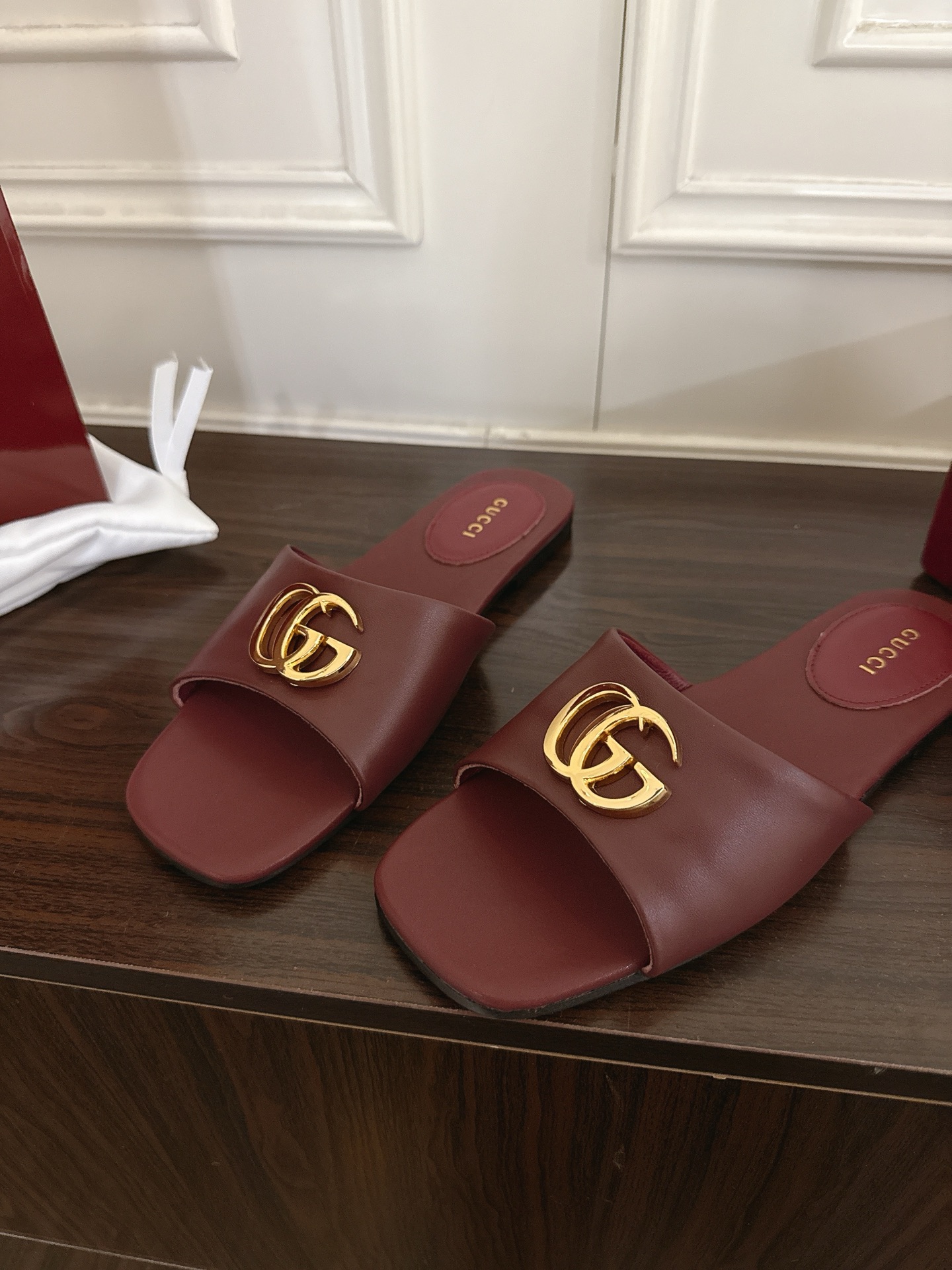 Gucci 320