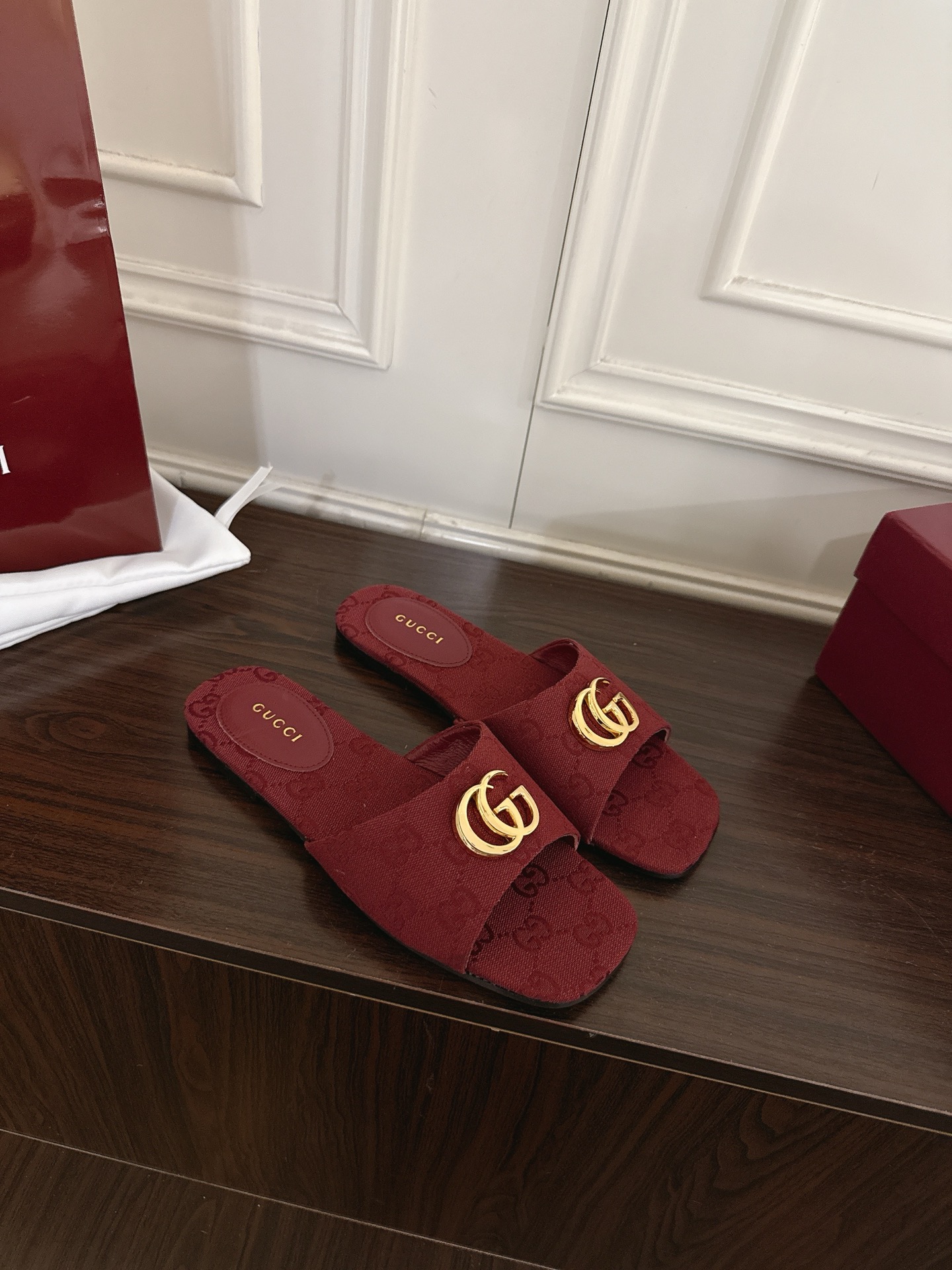 Gucci 320