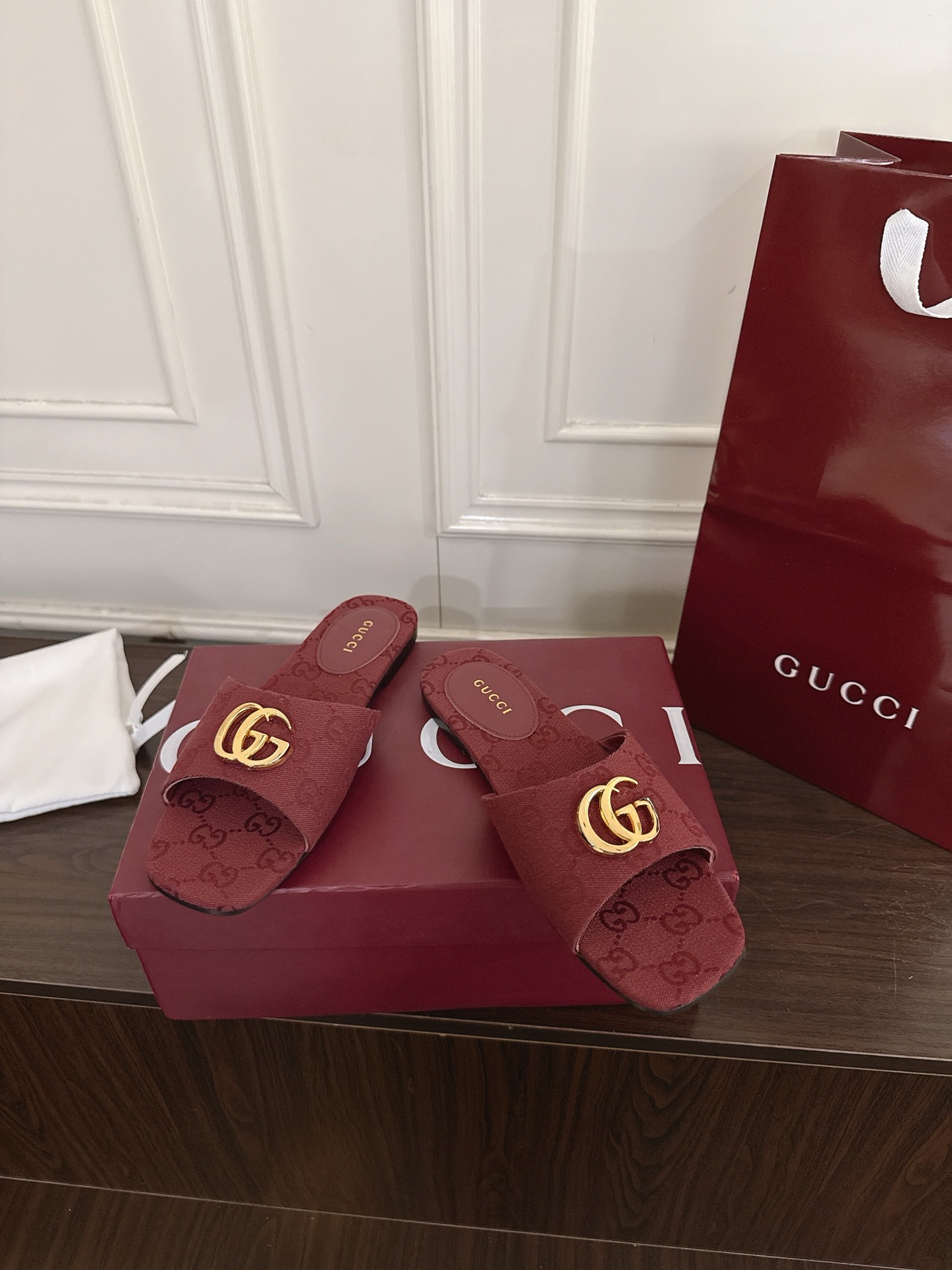 Gucci 320
