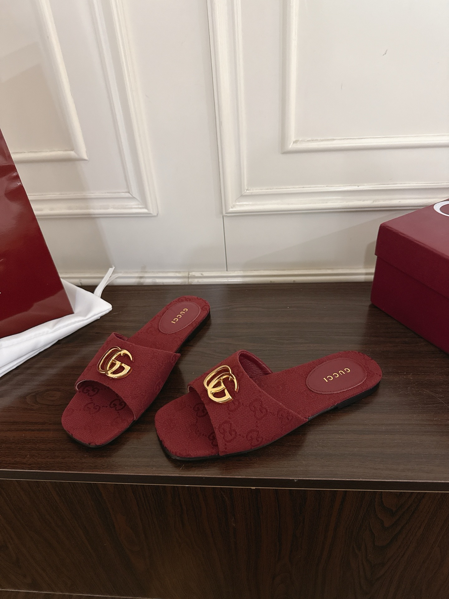 Gucci 320