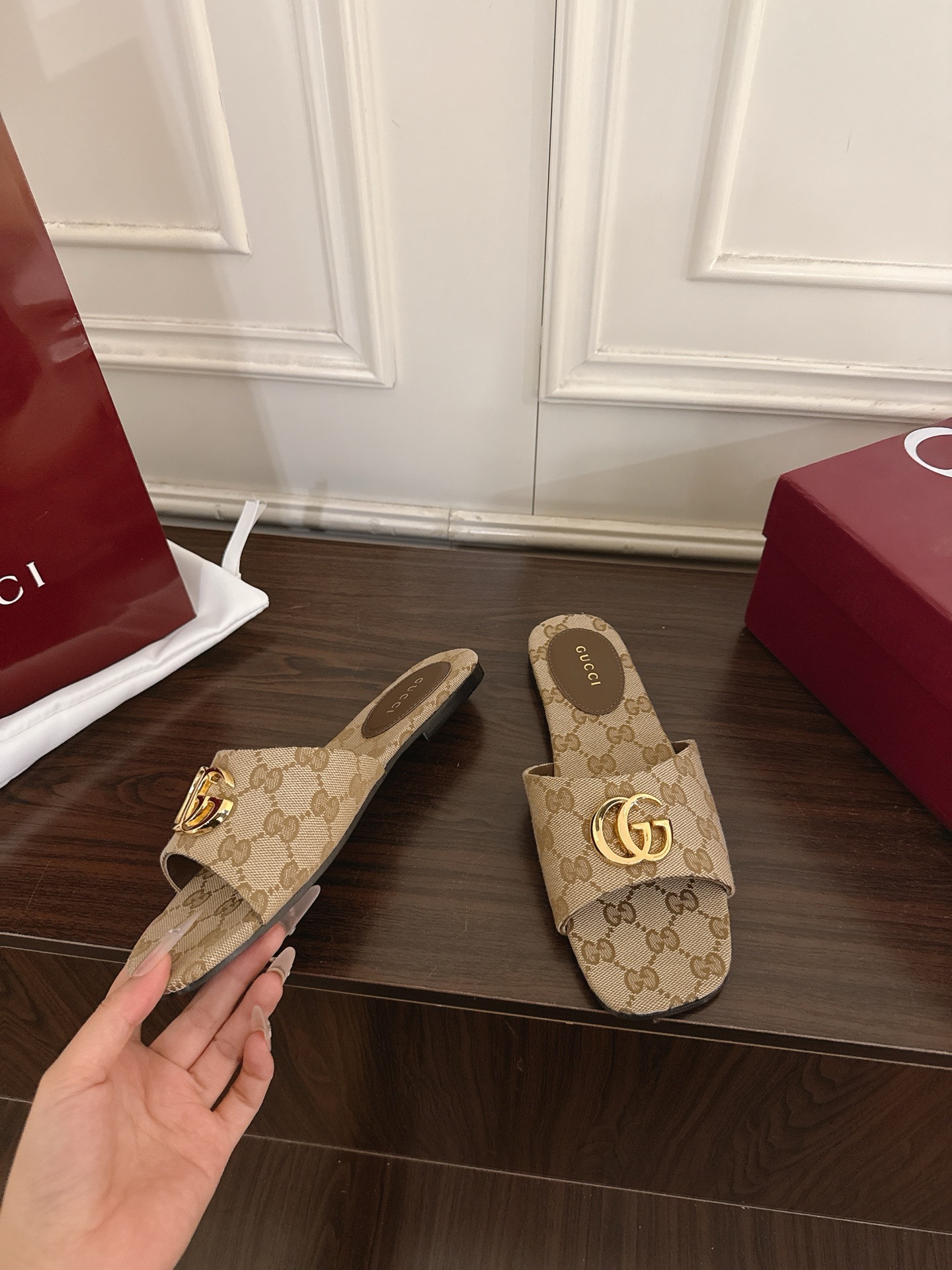 Gucci 320