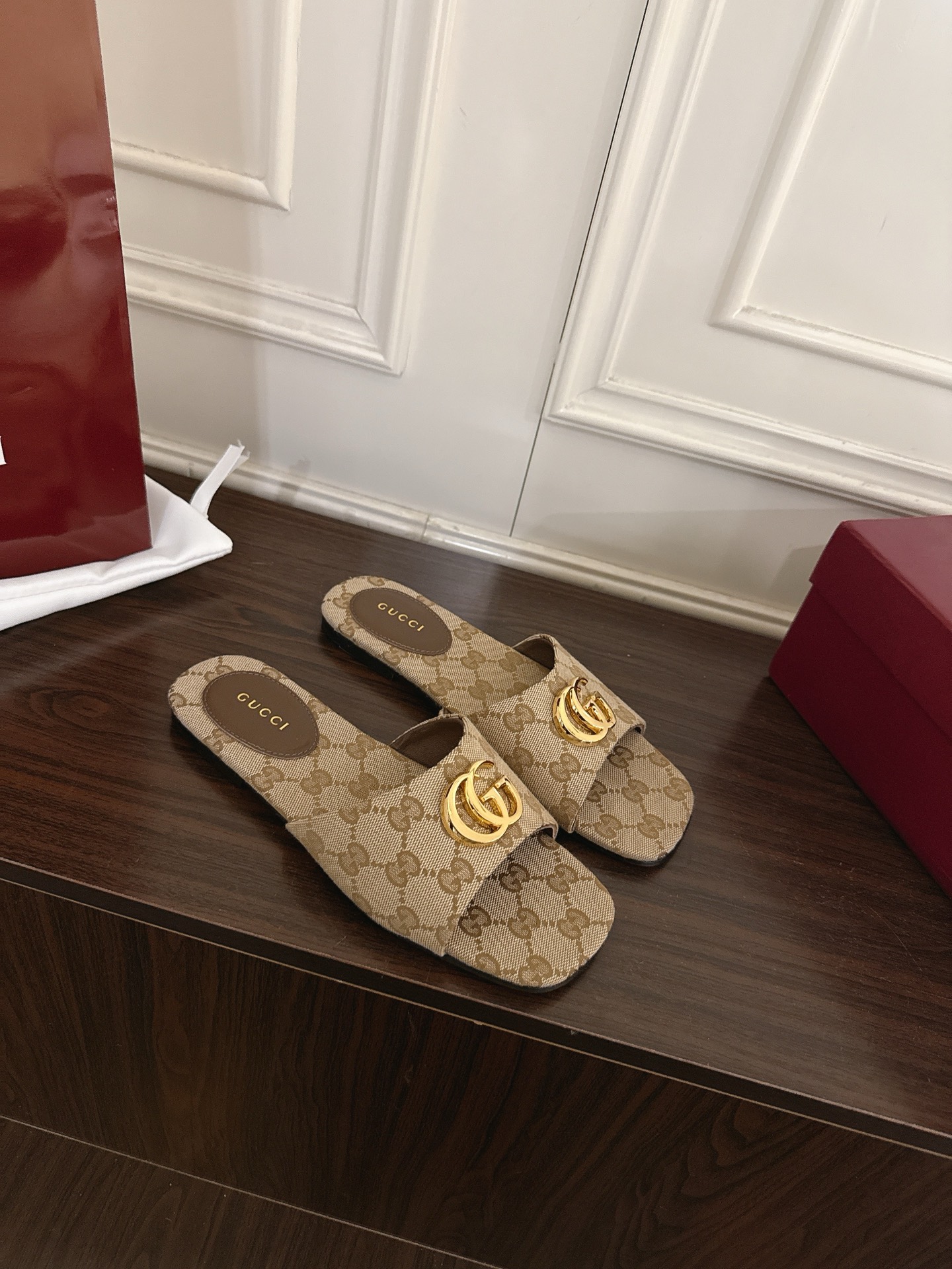Gucci 320
