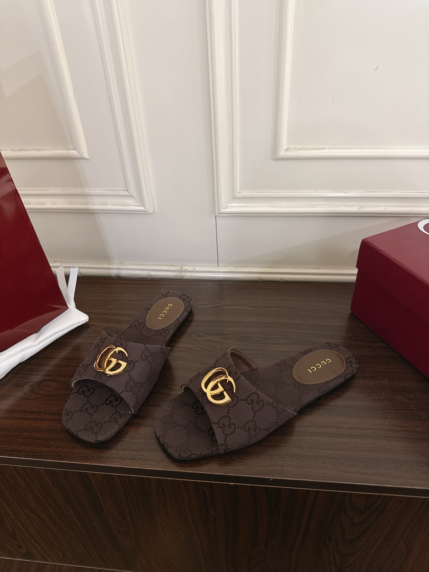 Gucci 320