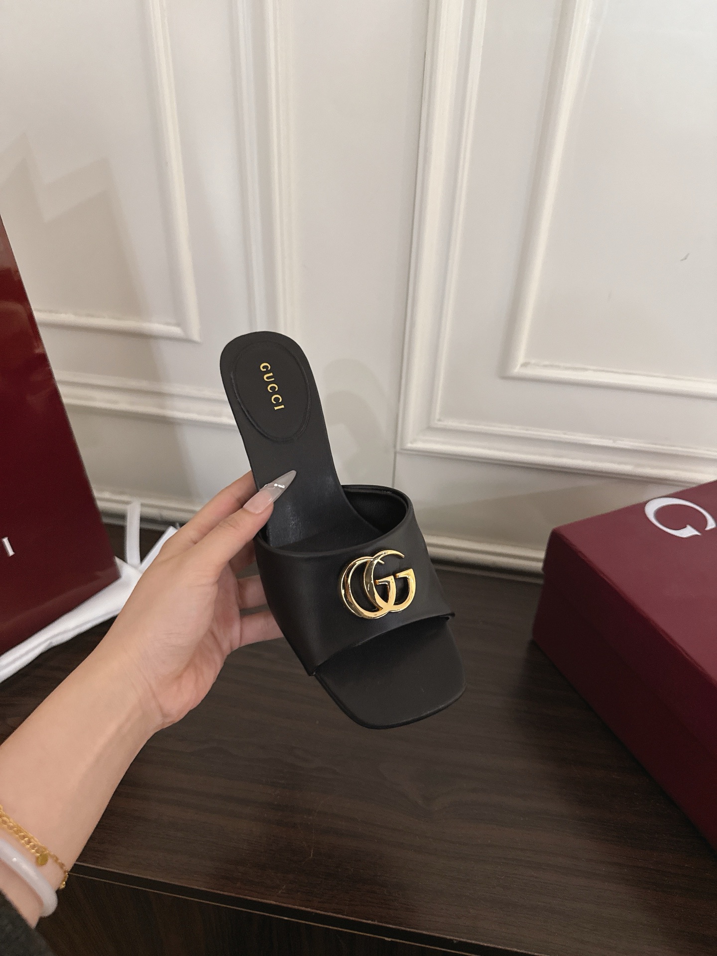 Gucci 330