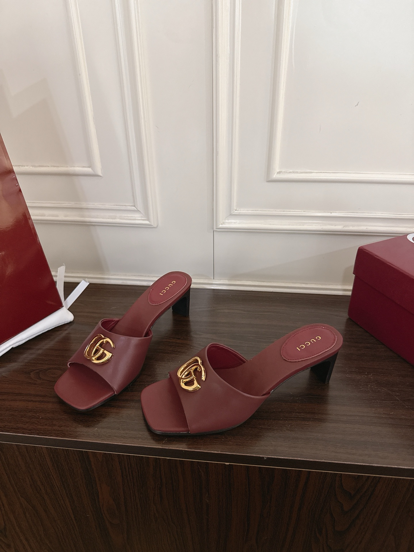 Gucci 330