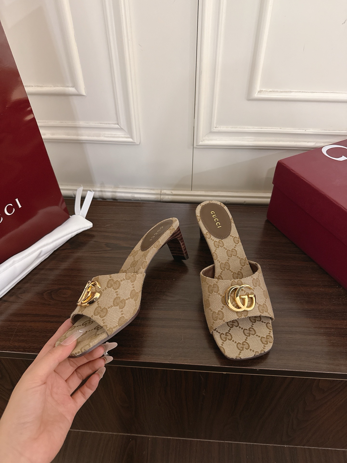 Gucci 330
