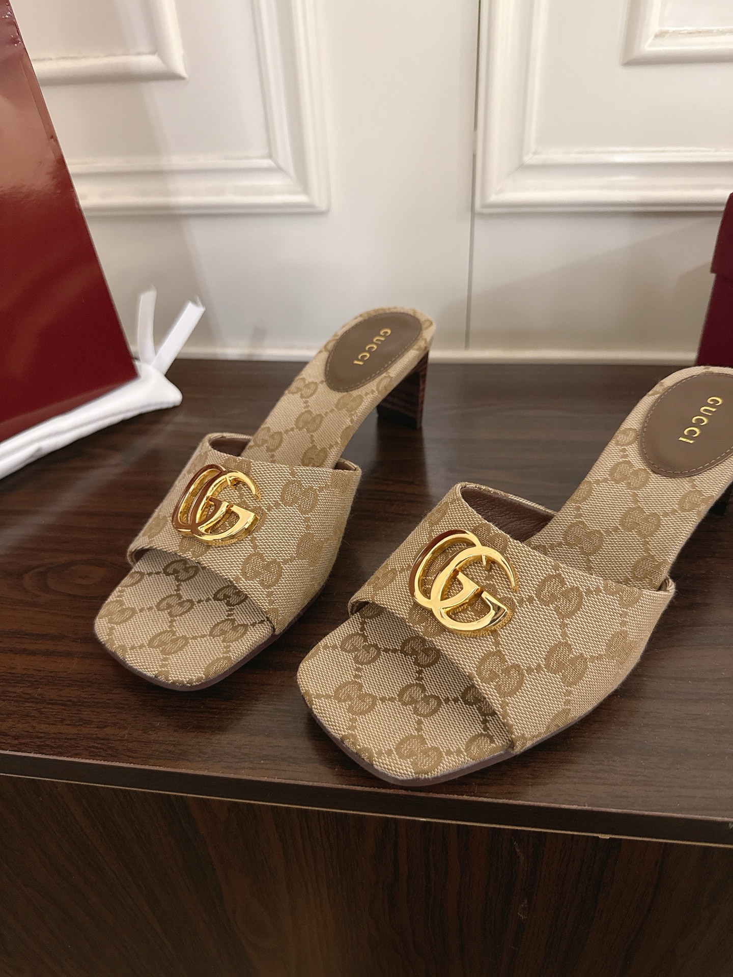 Gucci Luxury Footwear Collection 8