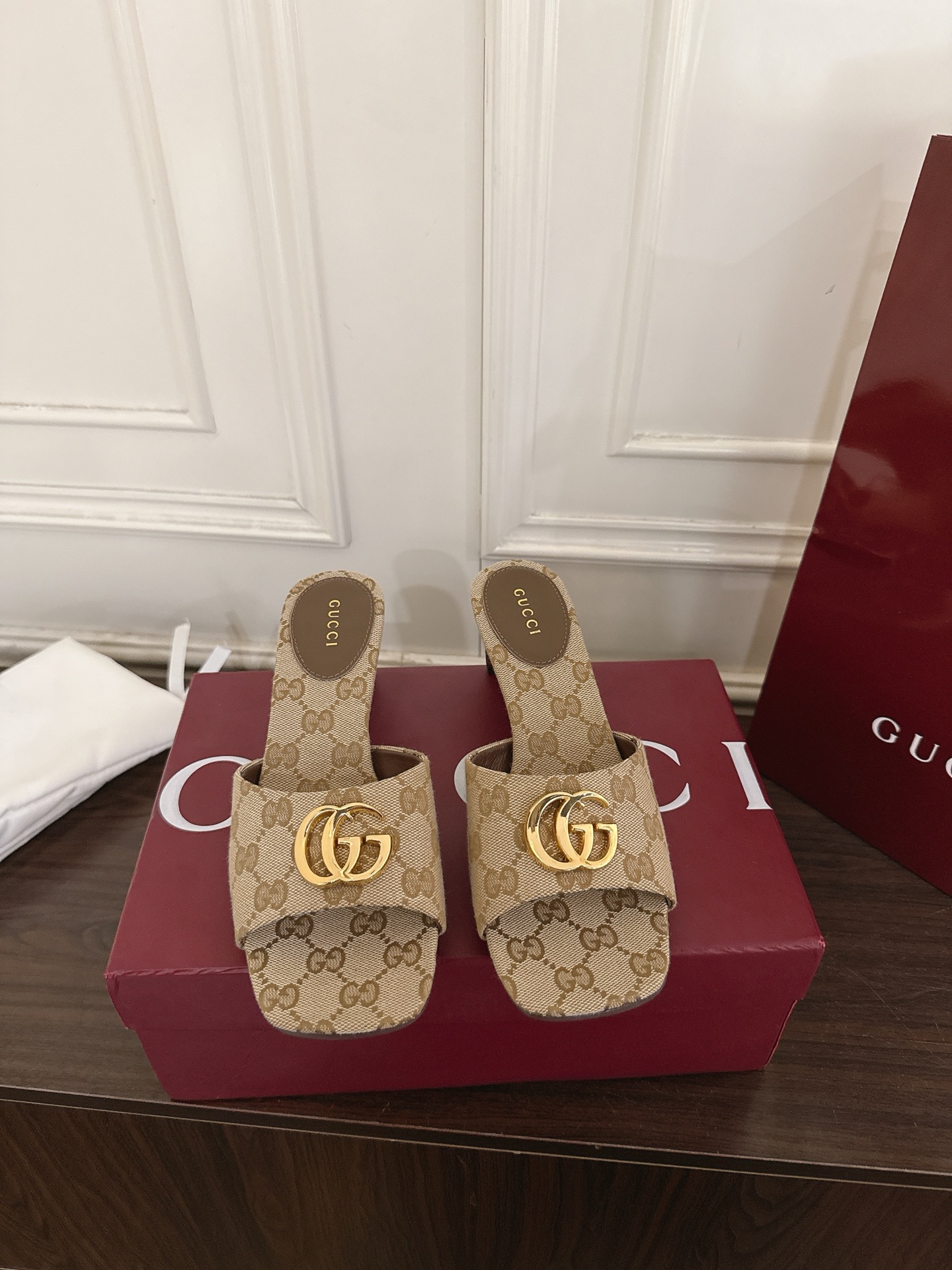 Gucci 330