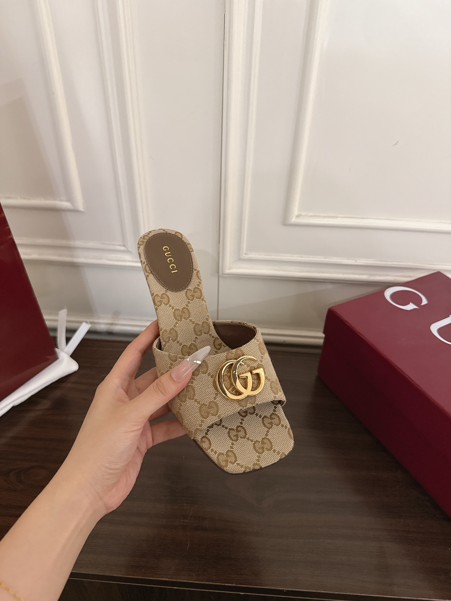 Gucci 330