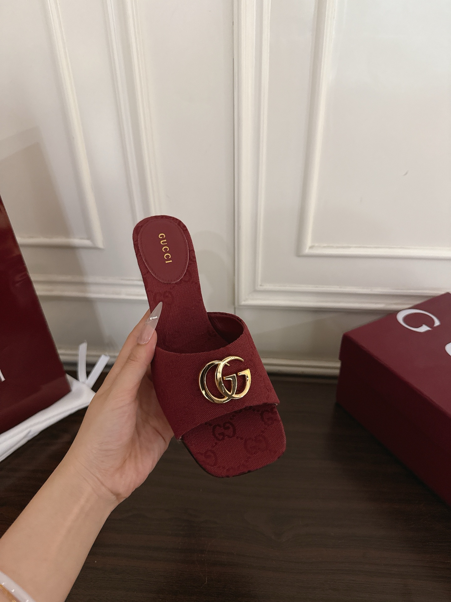 Gucci 330