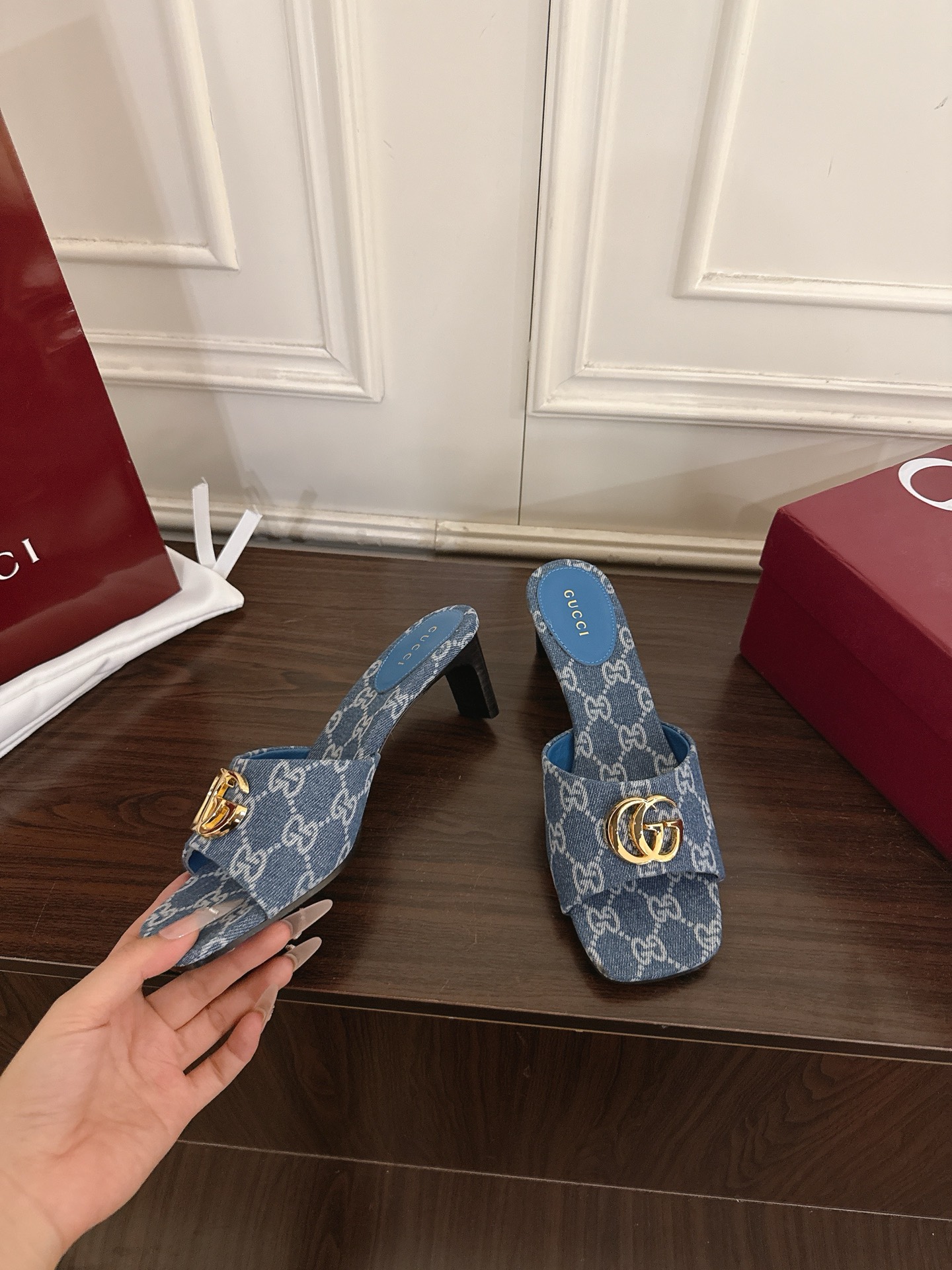 Gucci 330