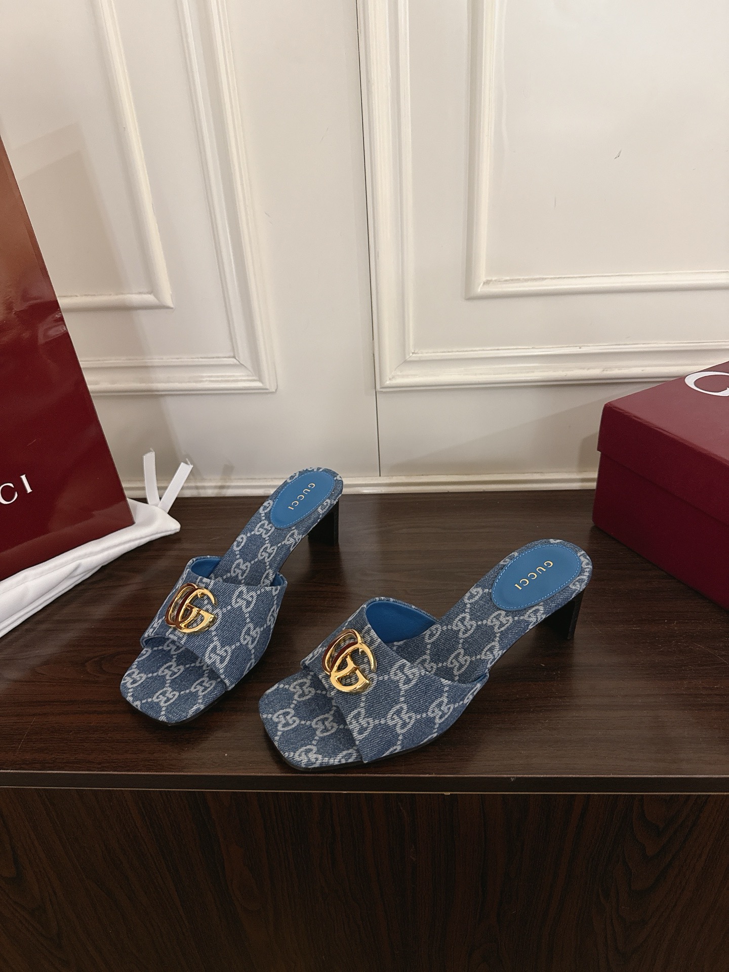 Gucci 330