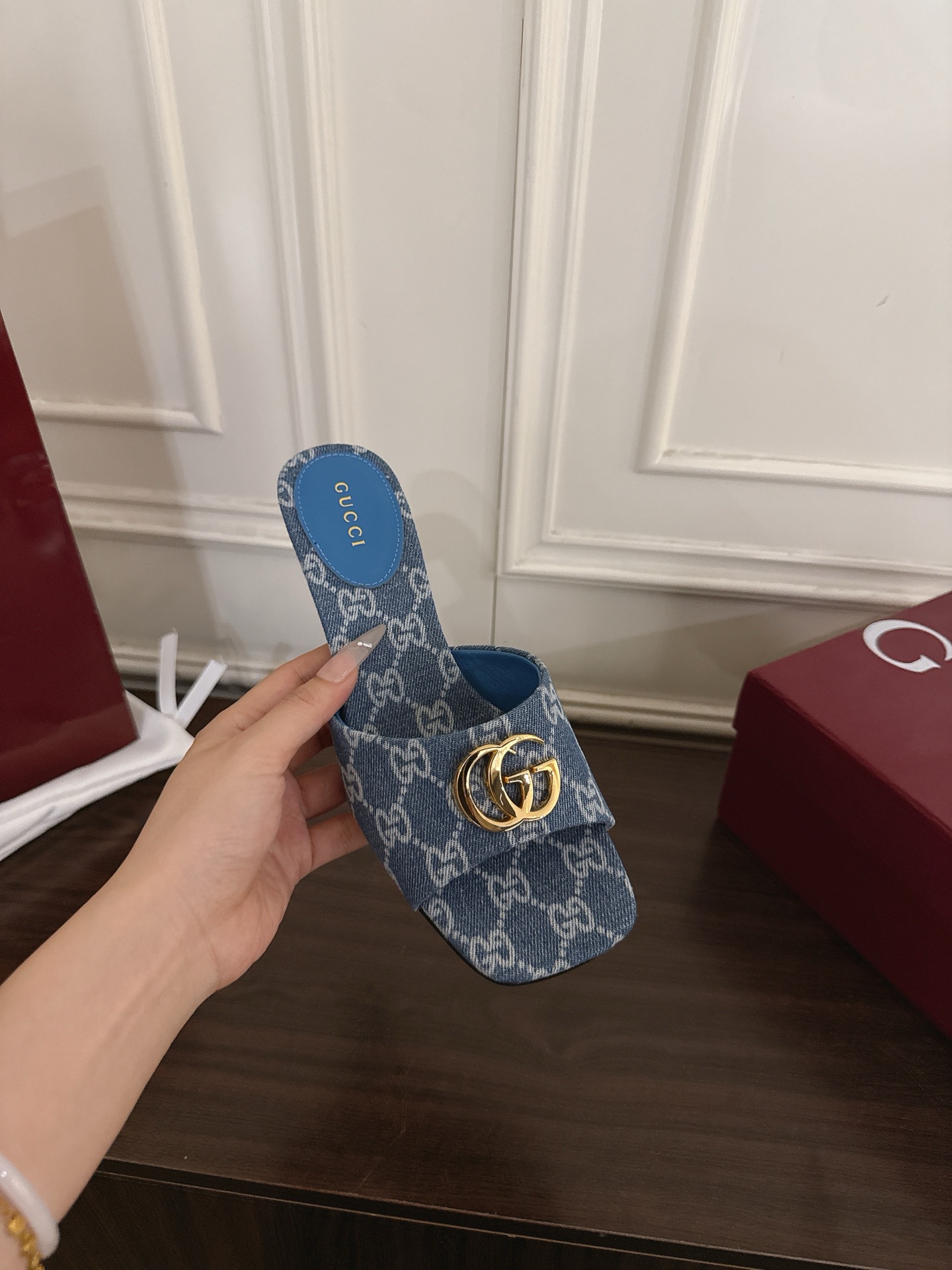 Gucci 330