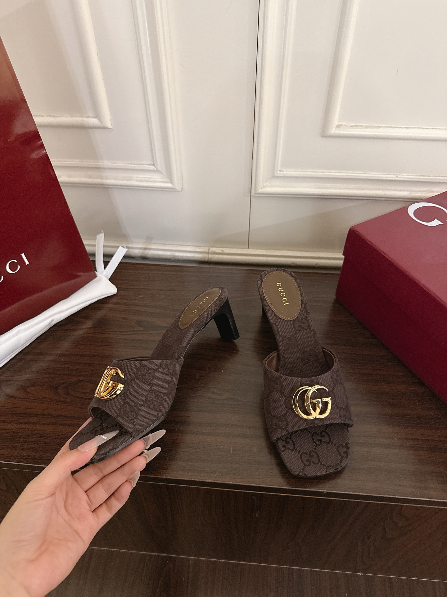 Gucci 330