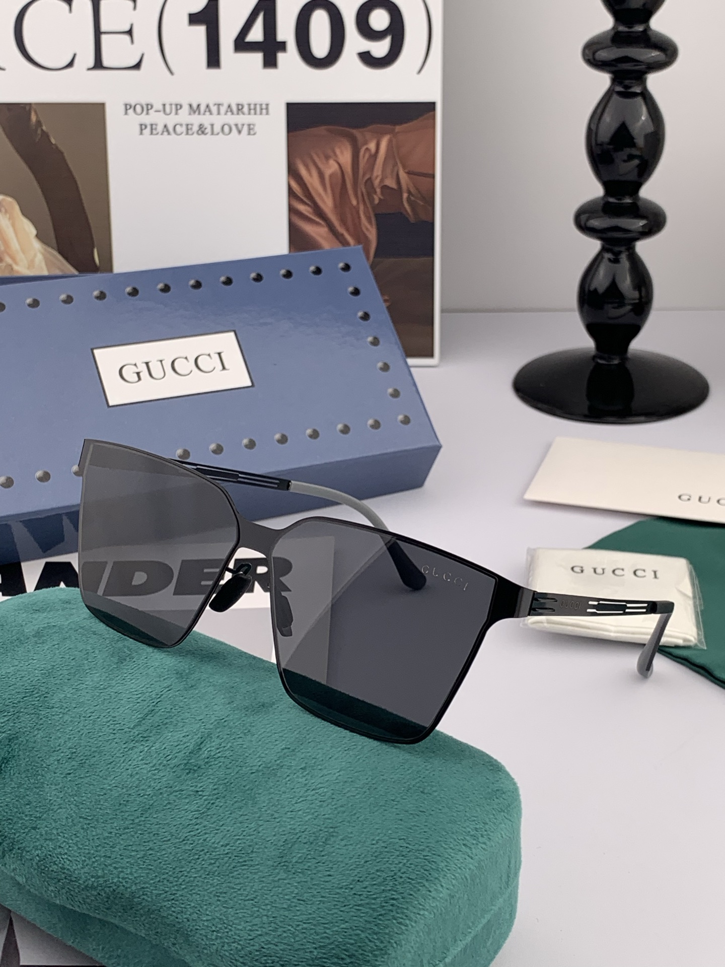       GUCC* 2025 新款男女情侣款太阳iP电镀永不褪色 卖点：超轻超有弹性整幅眼镜无螺丝重