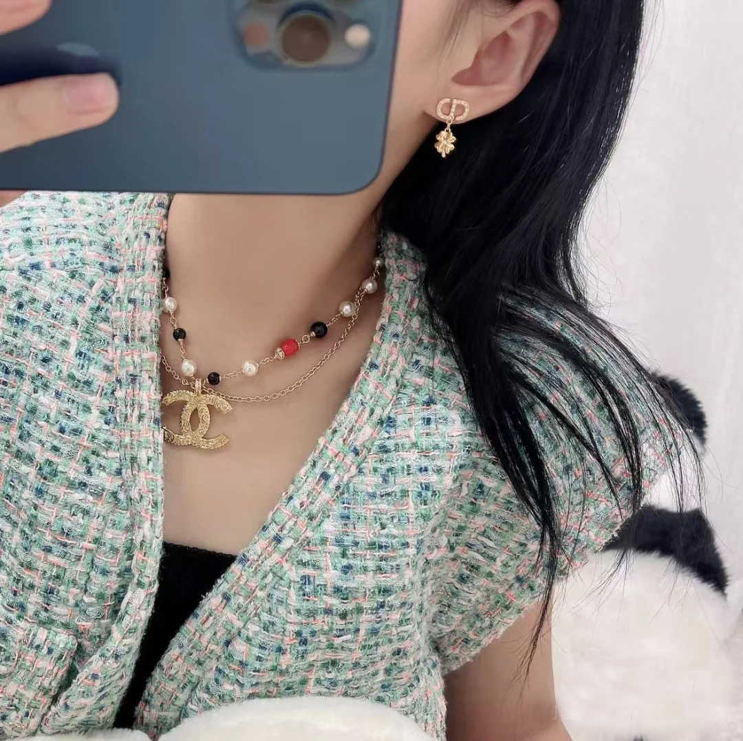 DIOR My ABC Dior Earrings: Customizable Initial Charm on a Diamond-Studded Hoop 12 o 1igie6j5k1qufkae1lsbr2t54412