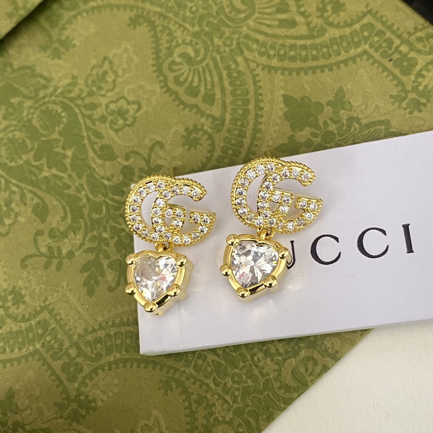 Gucci Runway Chandelier Earrings: Oversized Crystal & Metal for Evening 14 i1746847972491 5252 0 5