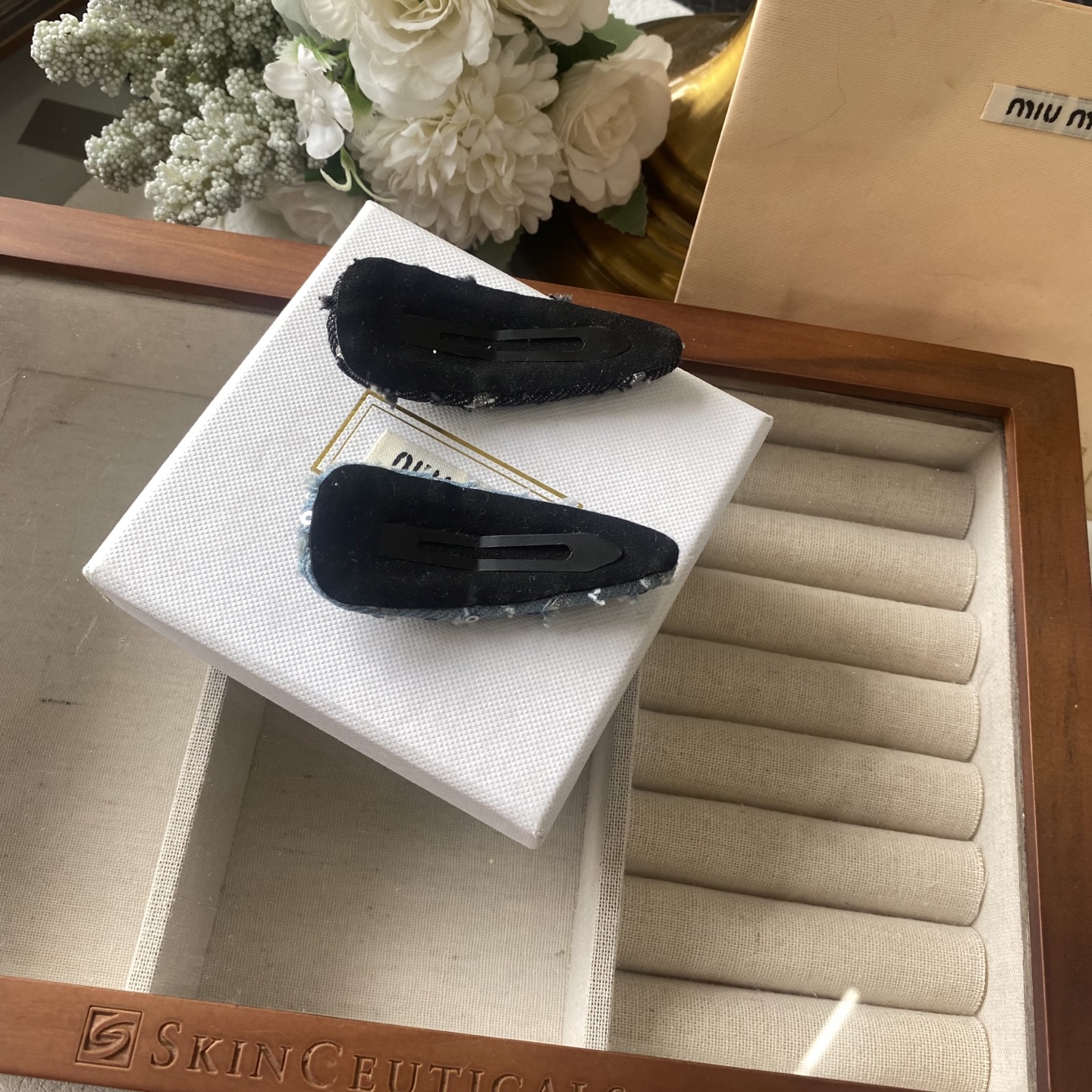 Miu Miu Velvet Butterfly Clip: Embossed Wings with Micro Crystal Details 16 i1752474212152 7780 0 3