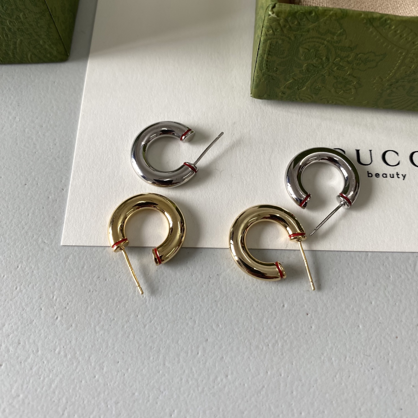 Gucci Dionysus Tiger Head Earrings: Mythological Motif with Chain Detail 16 i1757385750936 9310 0 2