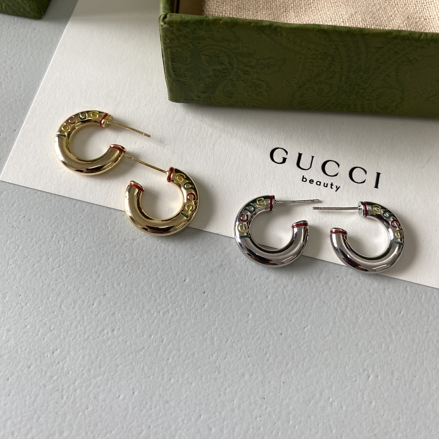 Gucci Dionysus Tiger Head Earrings: Mythological Motif with Chain Detail 15 i1757385750942 5049 0 9