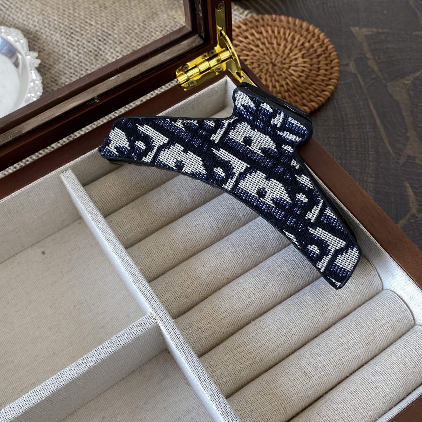 Chanel New C FENDI G Family Gucci Hair Claw Clip Length 11.5cm 16 i1765255264605 501 0 0