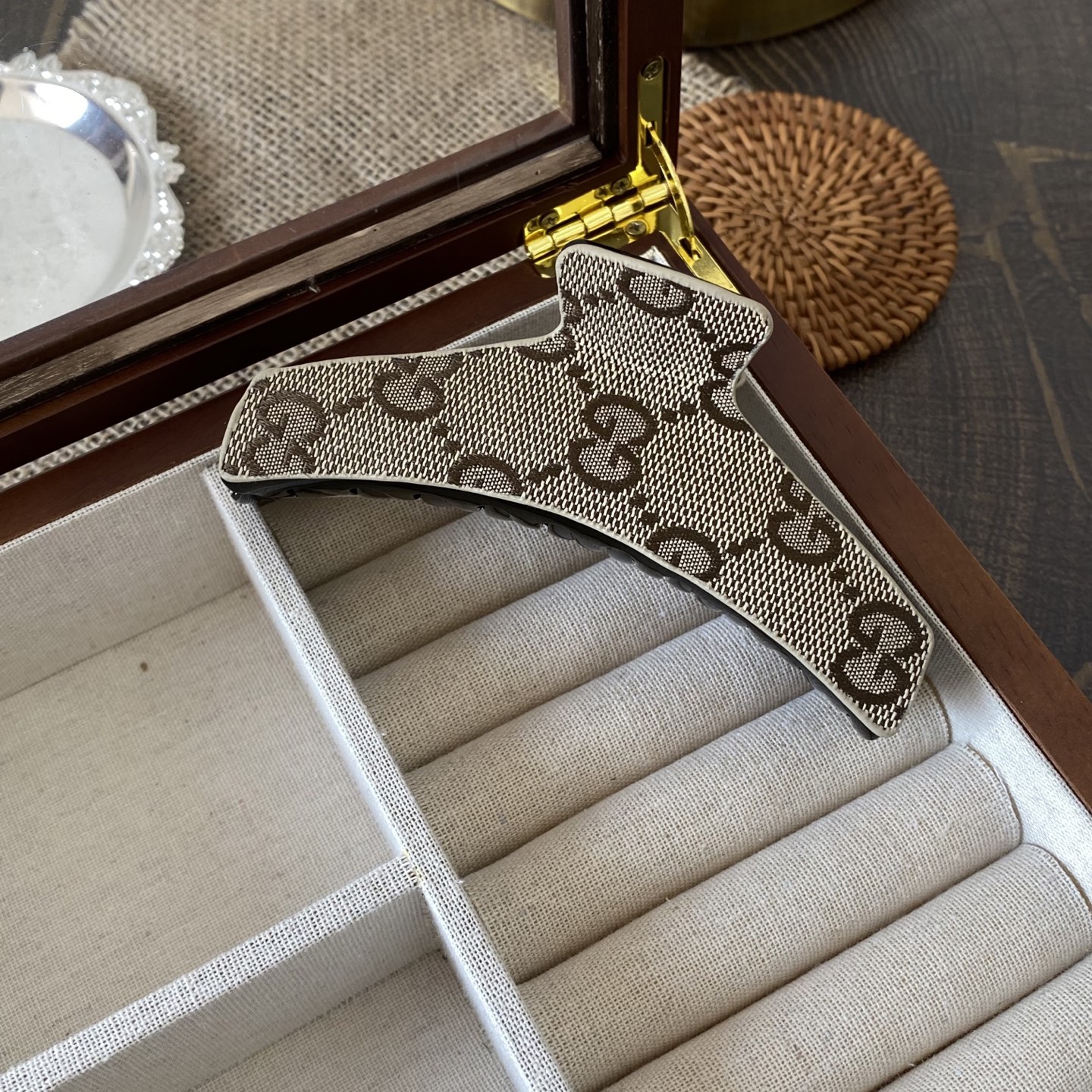 Chanel New C FENDI G Family Gucci Hair Claw Clip Length 11.5cm 17 i1765255264606 6421 0 1