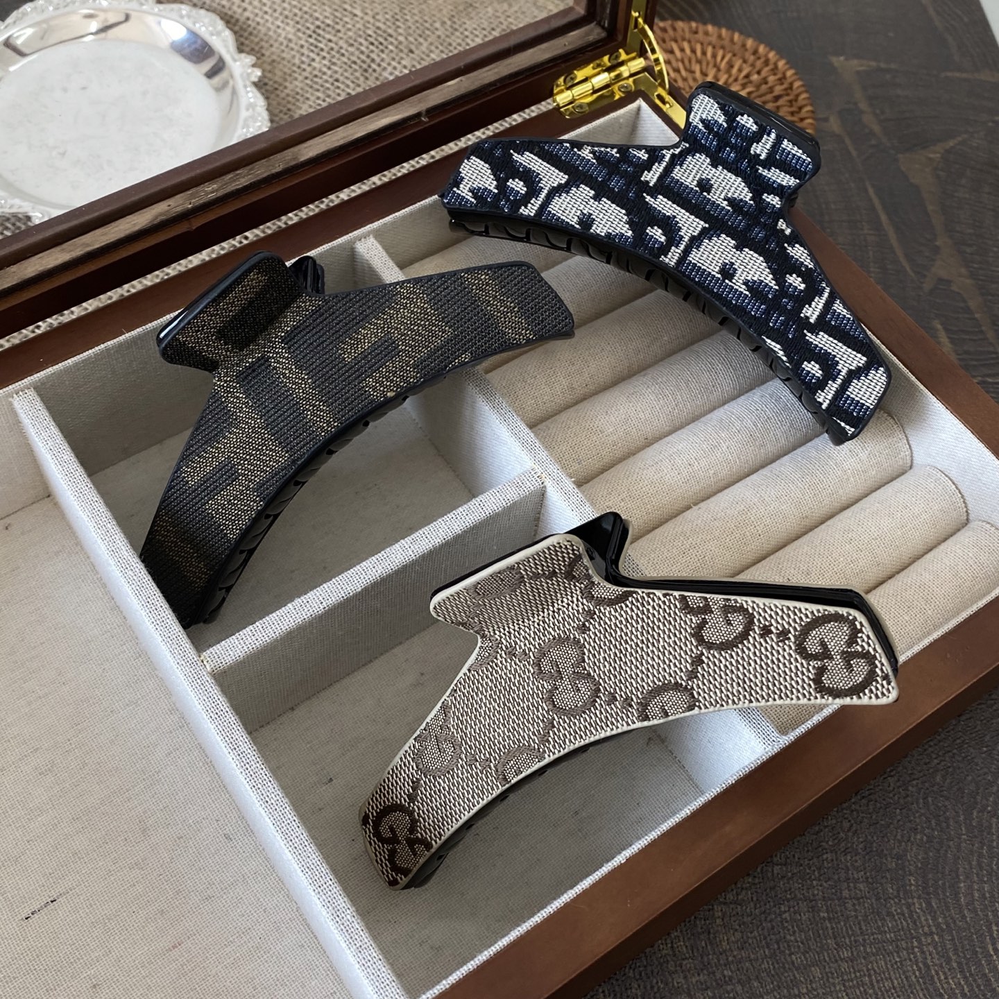 Chanel New C FENDI G Family Gucci Hair Claw Clip Length 11.5cm 10 i1765255267142 7495 0 7