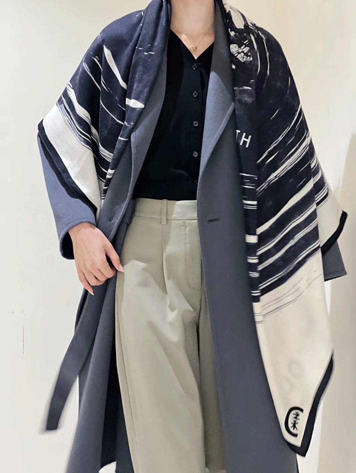 路易威登 Louis Vuitton 高定典藏名品高定成衣时装外套连衣裙衬衫T恤 #8A5E5092 3
