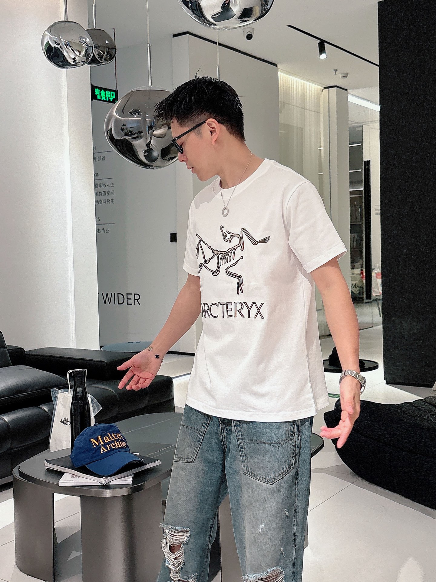 Arc'teryx Relaxed Fit Crew Neck Cotton T-Shirt with Logo 12 i1740735406938 9788 0 11