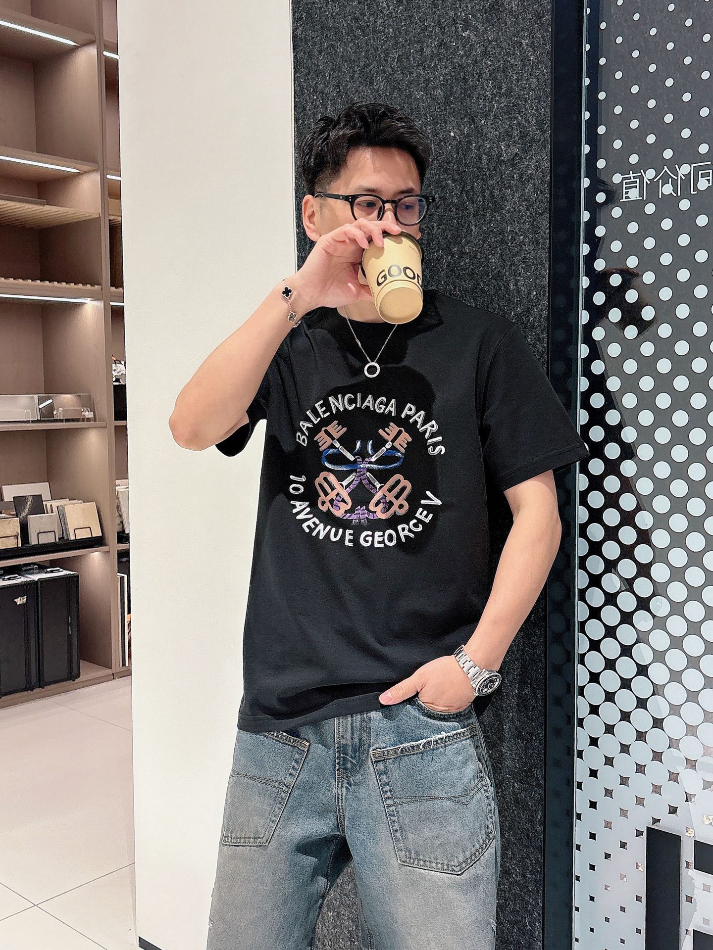 Balenciaga Men's Black Cotton T-Shirt with Graphic Logo Print 6 i1740736436134 4224 0 7
