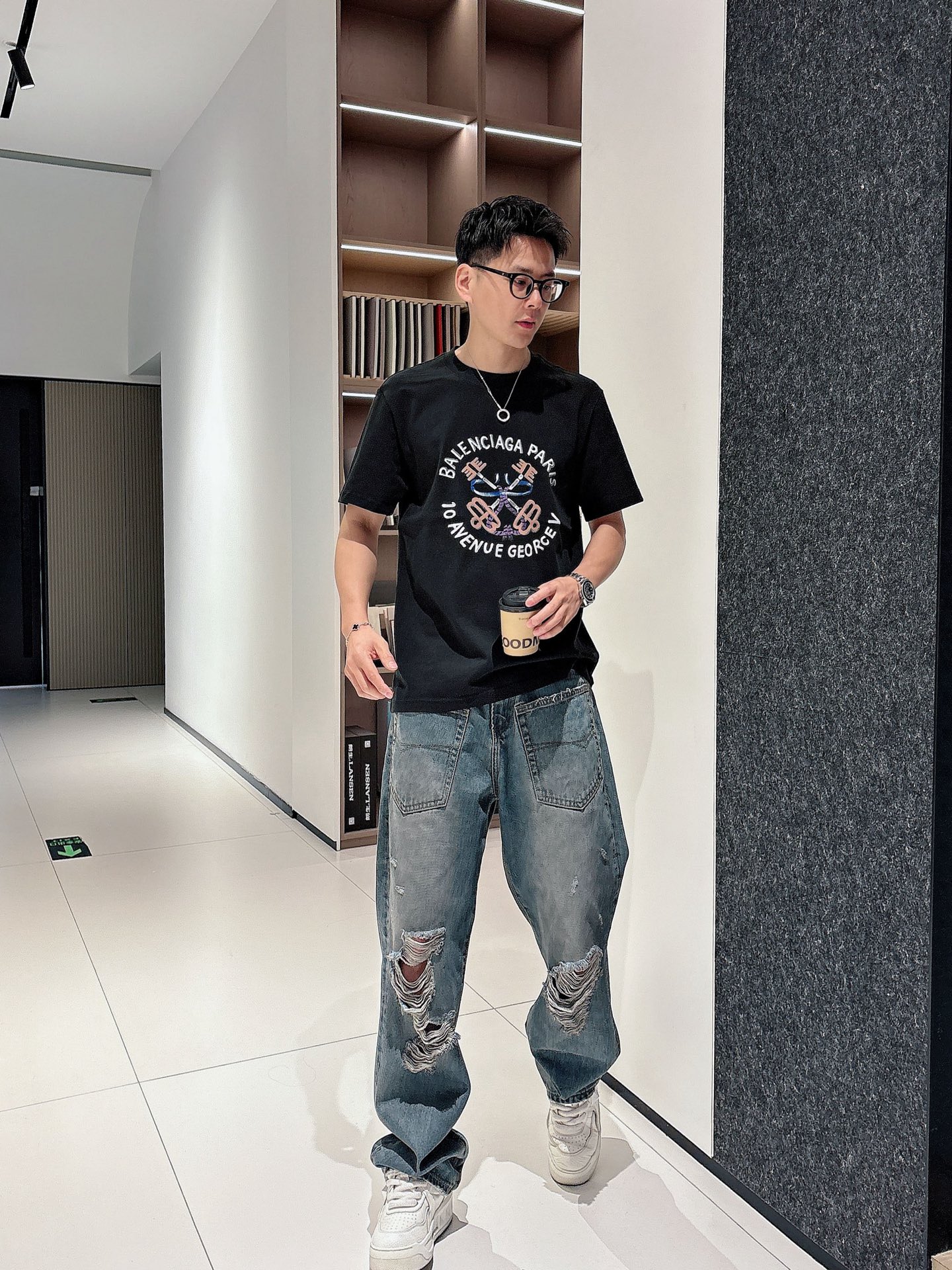 Balenciaga Men's Black Cotton T-Shirt with Graphic Logo Print 10 i1740736436916 9125 0 9