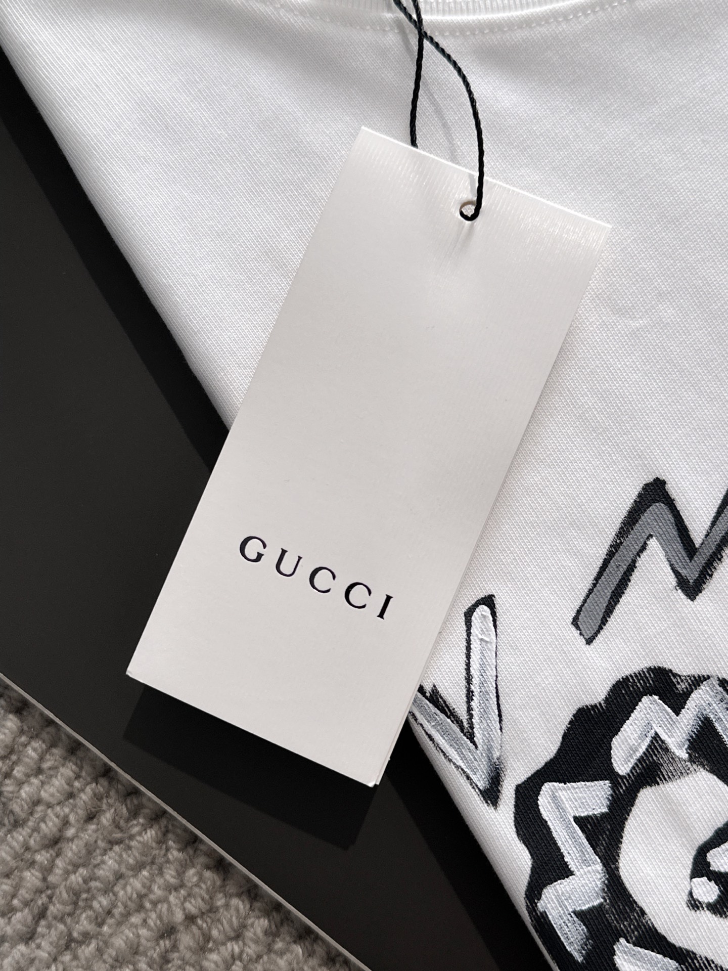  新款    Gucci 🔥🔥高端定制 2025春夏新款首发专柜最新款短袖圆领T恤 高端订制 设计前卫时