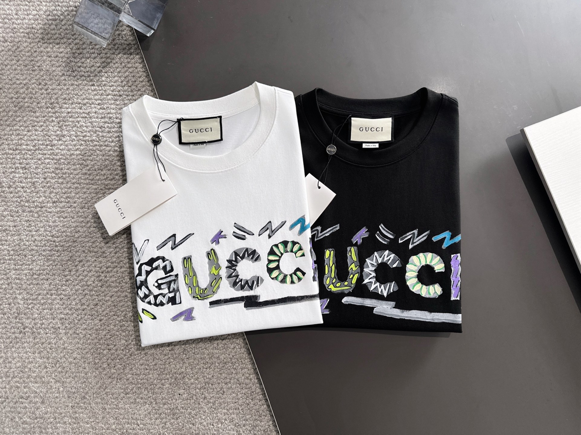  新款    Gucci 🔥🔥高端定制 2025春夏新款首发专柜最新款短袖圆领T恤 高端订制 设计前卫时