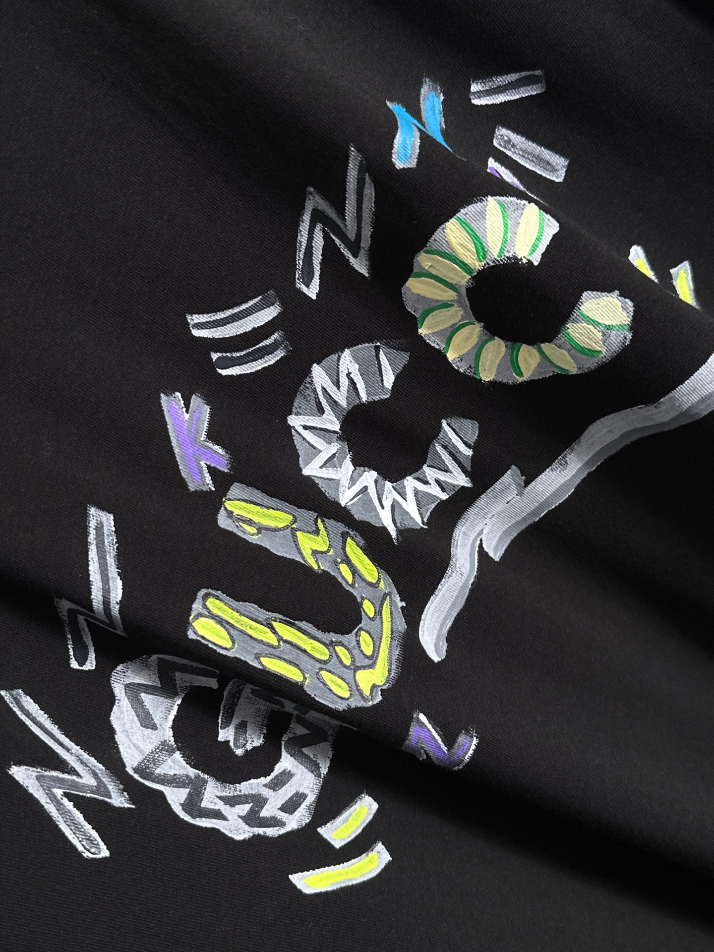  新款    Gucci 🔥🔥高端定制 2025春夏新款首发专柜最新款短袖圆领T恤 高端订制 设计前卫时