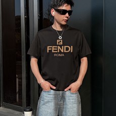 fend*芬家 2026春夏新款男女同情侣款👫休闲宽松棉质圆领短袖T恤衫!贸易公司渠道稀出,同步官网发售 fend*芬家 2026春夏新款男女同情侣款👫休闲宽松棉质圆领短袖T恤衫!贸易公司渠道稀出,同步官网发售