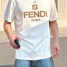 fend*芬家 2026春夏新款男女同情侣款👫休闲宽松棉质圆领短袖T恤衫!贸易公司渠道稀出,同步官网发售 fend*芬家 2026春夏新款男女同情侣款👫休闲宽松棉质圆领短袖T恤衫!贸易公司渠道稀出,同步官网发售