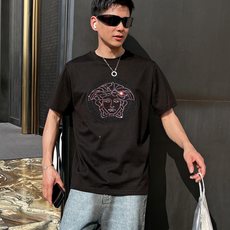 范家 2026春夏新款男女同情侣款👫休闲宽松棉质圆领短袖T恤衫!贸易公司渠道稀出,同步官网发售 ! 范家 2026春夏新款男女同情侣款👫休闲宽松棉质圆领短袖T恤衫!贸易公司渠道稀出,同步官网发售 !