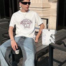 范家 2026春夏新款男女同情侣款👫休闲宽松棉质圆领短袖T恤衫!贸易公司渠道稀出,同步官网发售 ! 范家 2026春夏新款男女同情侣款👫休闲宽松棉质圆领短袖T恤衫!贸易公司渠道稀出,同步官网发售 !