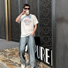 范家 2026春夏新款男女同情侣款👫休闲宽松棉质圆领短袖T恤衫!贸易公司渠道稀出,同步官网发售 ! 范家 2026春夏新款男女同情侣款👫休闲宽松棉质圆领短袖T恤衫!贸易公司渠道稀出,同步官网发售 !