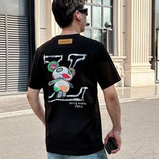 lv家 2026春夏新款男女同情侣款👫休闲宽松棉质圆领短袖T恤衫!贸易公司渠道稀出,同步官网发售 ! lv家 2026春夏新款男女同情侣款👫休闲宽松棉质圆领短袖T恤衫!贸易公司渠道稀出,同步官网发售 !