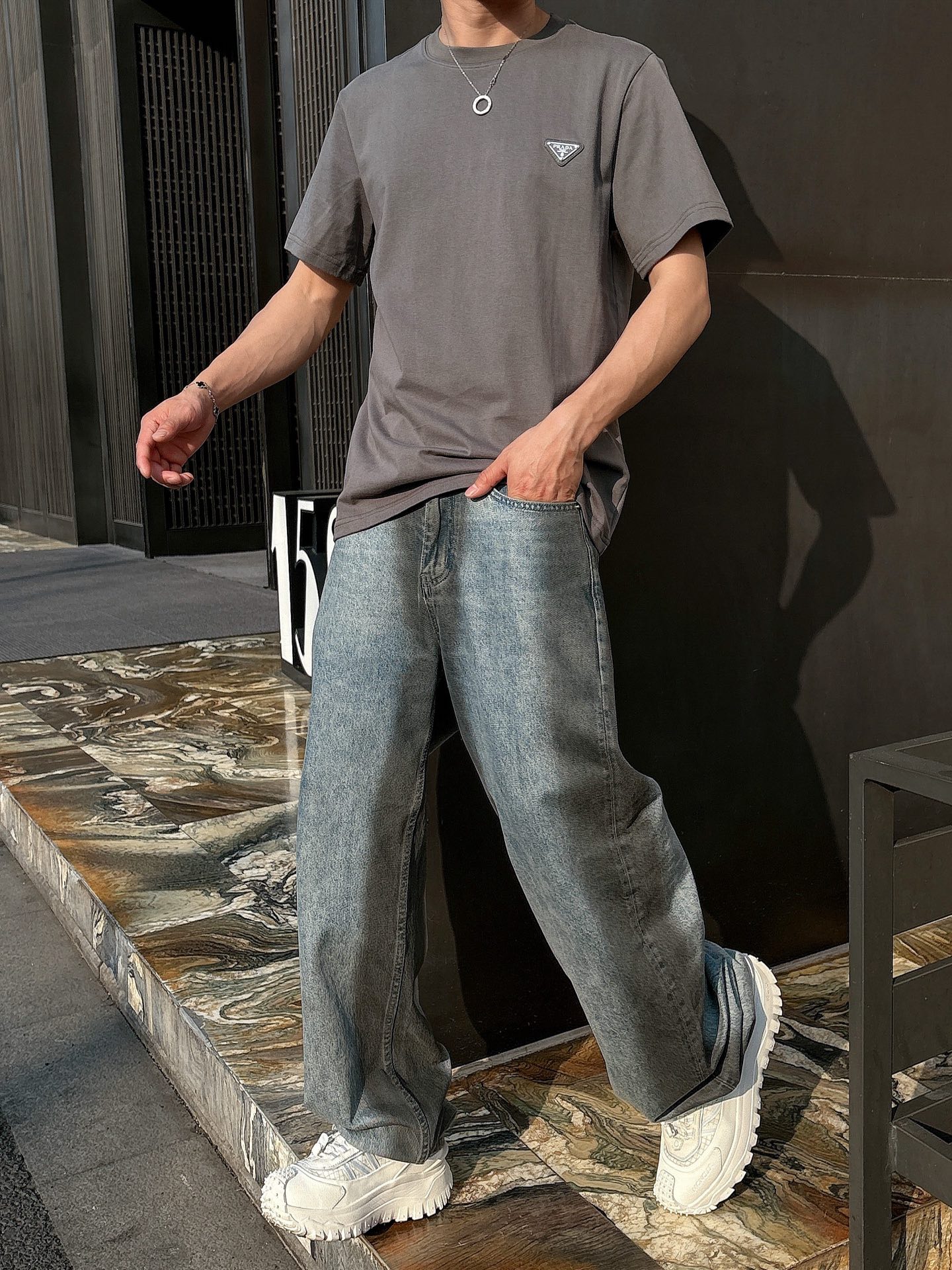 Prad*普家 2026春夏新款男女同情侣款👫休闲宽松棉质圆领短袖T恤衫！贸易公司渠道稀出，同步官网发售