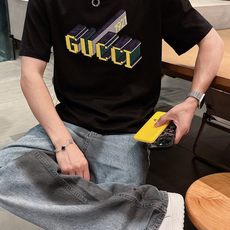 。Gucci古驰💥独家专供新款原单男士休闲短袖 高端定制 高版本 时尚百搭爆款⚠️⚠️✨✨进口面料 手感 。Gucci古驰💥独家专供新款原单男士休闲短袖 高端定制 高版本 时尚百搭爆款⚠️⚠️✨✨进口面料 手感