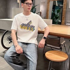 。Gucci古驰💥独家专供新款原单男士休闲短袖 高端定制 高版本 时尚百搭爆款⚠️⚠️✨✨进口面料 手感 。Gucci古驰💥独家专供新款原单男士休闲短袖 高端定制 高版本 时尚百搭爆款⚠️⚠️✨✨进口面料 手感