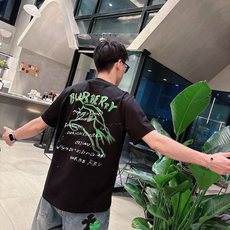。Burberry巴宝莉💥独家专供新款原单男士休闲短袖 高端定制 高版本 时尚百搭爆款⚠️⚠️✨✨进口面 。Burberry巴宝莉💥独家专供新款原单男士休闲短袖 高端定制 高版本 时尚百搭爆款⚠️⚠️✨✨进口面