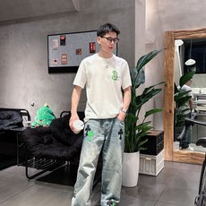 。Burberry巴宝莉💥独家专供新款原单男士休闲短袖 高端定制 高版本 时尚百搭爆款⚠️⚠️✨✨进口面 。Burberry巴宝莉💥独家专供新款原单男士休闲短袖 高端定制 高版本 时尚百搭爆款⚠️⚠️✨✨进口面