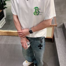 。Burberry巴宝莉💥独家专供新款原单男士休闲短袖 高端定制 高版本 时尚百搭爆款⚠️⚠️✨✨进口面 。Burberry巴宝莉💥独家专供新款原单男士休闲短袖 高端定制 高版本 时尚百搭爆款⚠️⚠️✨✨进口面