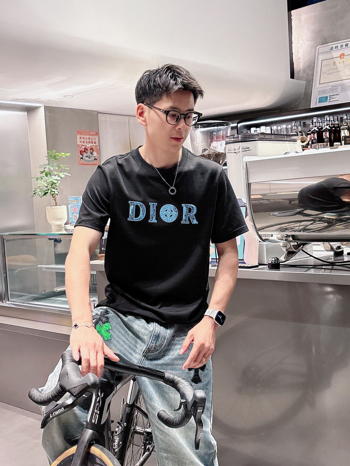 。Dior迪奥💥独家专供新款原单男士休闲短袖 高端定制 高版本 时尚百搭爆款⚠️⚠️✨✨进口面料 手感超