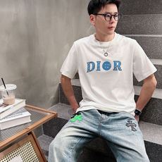。Dior迪奥💥独家专供新款原单男士休闲短袖 高端定制 高版本 时尚百搭爆款⚠️⚠️✨✨进口面料 手感超 。Dior迪奥💥独家专供新款原单男士休闲短袖 高端定制 高版本 时尚百搭爆款⚠️⚠️✨✨进口面料 手感超