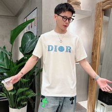 。Dior迪奥💥独家专供新款原单男士休闲短袖 高端定制 高版本 时尚百搭爆款⚠️⚠️✨✨进口面料 手感超 。Dior迪奥💥独家专供新款原单男士休闲短袖 高端定制 高版本 时尚百搭爆款⚠️⚠️✨✨进口面料 手感超